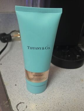 Tiffany & Co. Turquoise Body Lotion with Rose Gold Band